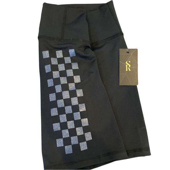 Style Reform Biker Shorts - Picture 2 of 6